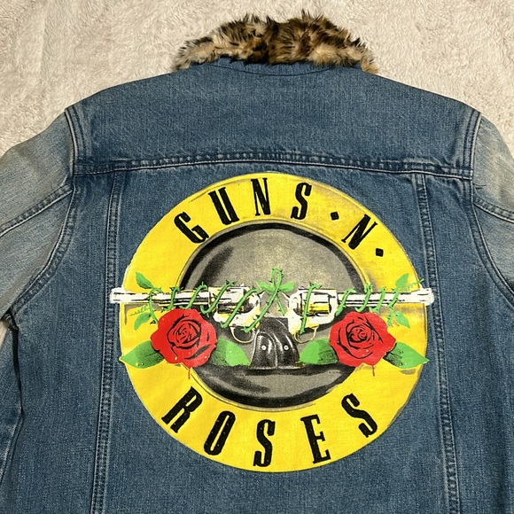 Guns & Roses Denim Jacket with Faux Leopard Fur - Picture 4 of 5